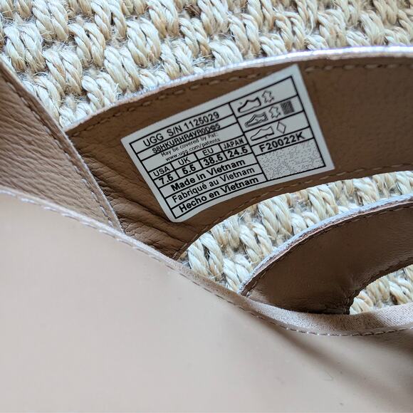 UGG Careena Platform Wedge Espadrille Open Toe Sandals Pale Gold 7.5 NWOB - Picture 7 of 8